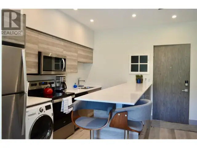 2555 Lakeshore Road Unit# 221 Vernon, British Columbia in Condos for Sale in Fort St. John - Image 3