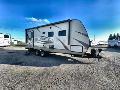 CrossRoads RV Volante travel trailer 22RB highlights: Rear Bathroom Single Slide U-Shaped Dinette Pr...