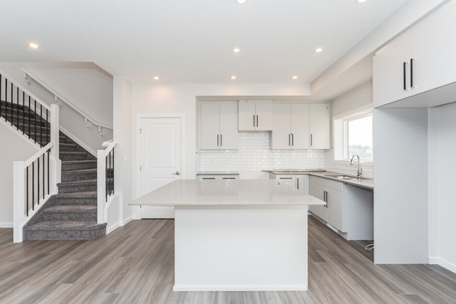 1928 SQ FT BRAND NEW HOME with Side Entrance! $499,900 in Houses for Sale in Edmonton - Image 3