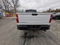 "• Power_Steering • Power_Brakes • Power_Windows • Power_Mirrors • Power_Locks • Air_Conditioning •... (image 3)