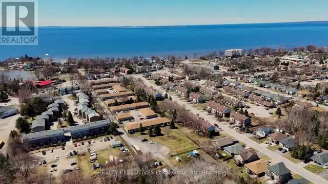 35 - 624 LAKESHORE DRIVE North Bay (Ferris), Ontario62867602127489122