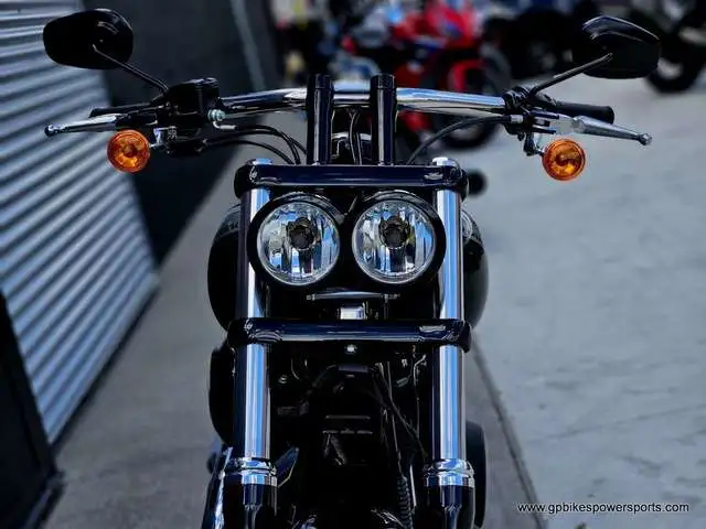 2014 Harley-Davidson FXR Dyna Touring FXDF Fat Bob in Sport Touring in Oshawa / Durham Region - Image 11