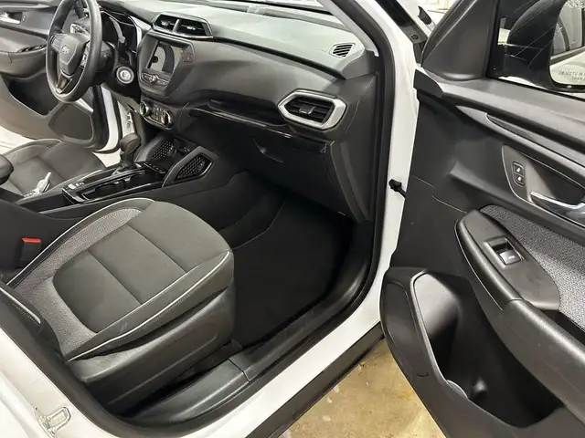 2023 CHEVROLET TRAIL BLAZER LT in Cars & Trucks in Owen Sound - Image 25