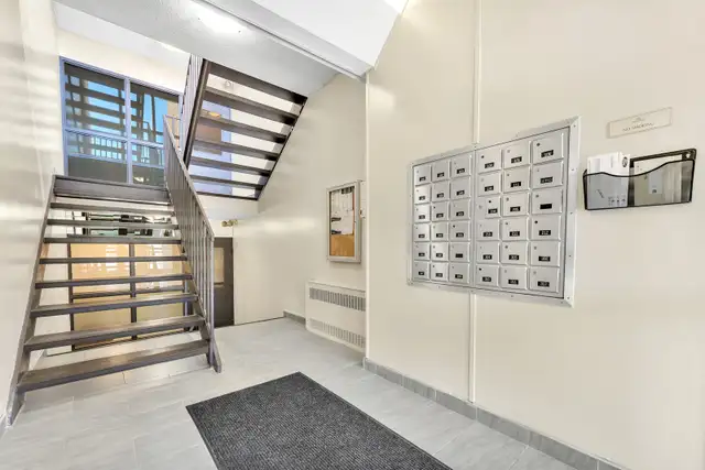 Kingston 2 Bedroom Apartment for Rent: in Long Term Rentals in Kingston - Image 5