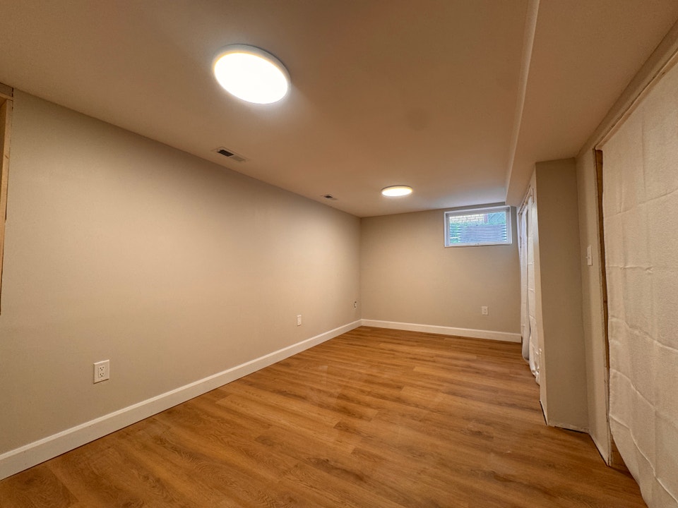 Renovated & Bright 2 Bedroom Lower Unit in Central Kitchener! 5
