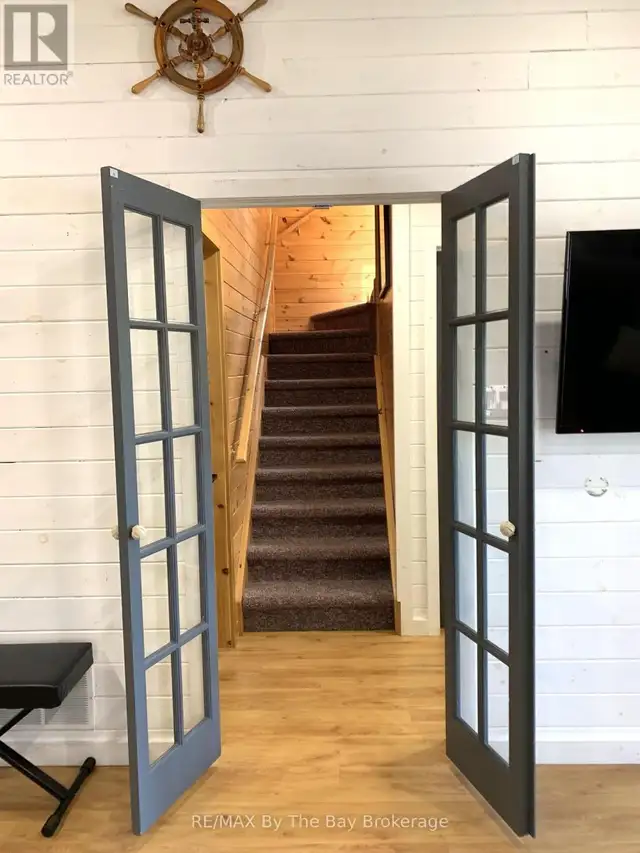 11 CABIN CRESCENT Wasaga Beach, Ontario in Houses for Sale in Oakville / Halton Region - Image 14