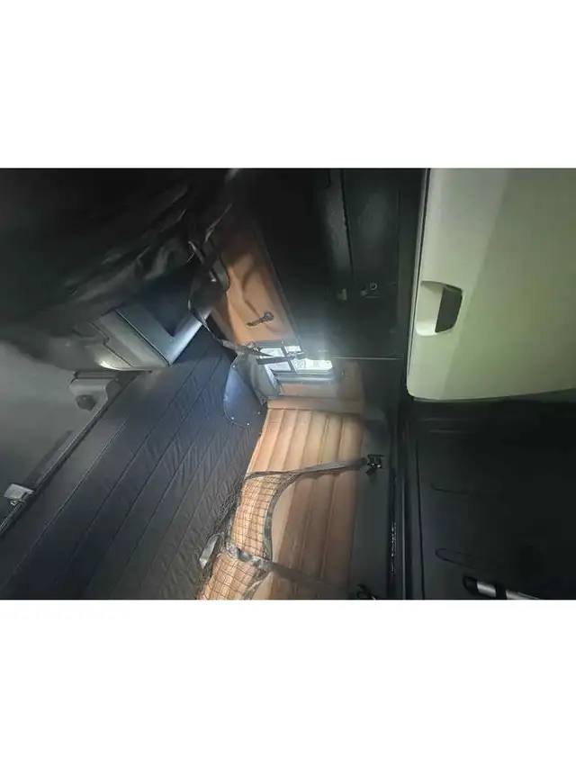 2026 Freightliner Cascadia ParkSmart Unit, Safety Certified, Cal in Heavy Trucks in Hamilton - Image 17