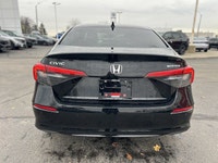 Boasting Honda’s renowned reliability and an impressive suite of premium features, this 2022 Honda C... (image 5)