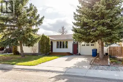 Looking for a move-in-ready bungalow in Coadale? Check out 2112 9A street, located on a beautiful st...