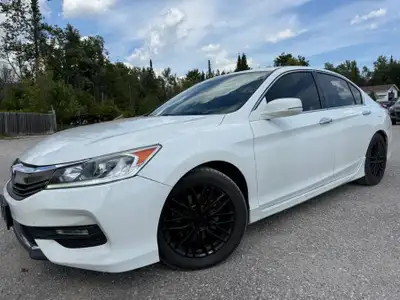 2017 HONDA ACCORD SPORT 6 SPEED MANUAL SUPER CLEAN MUST SEE ONLY $159.03 BI WEEKLY WITH $0 DOWN O.A....