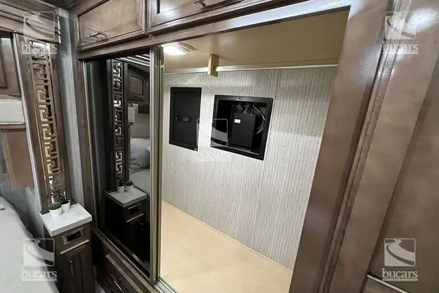 2023 NEWMAR SUPERSTAR 4061 in RVs & Motorhomes in Calgary - Image 36