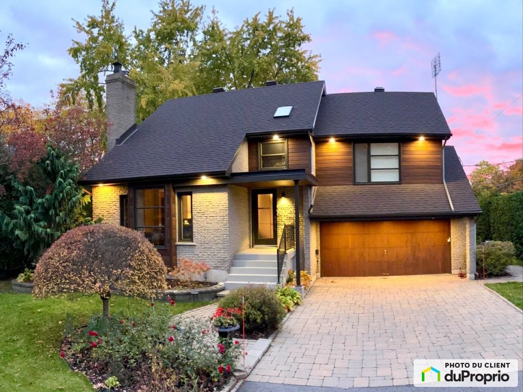 $1,145,000 - Split Level in St-Jean-sur-Richelieu (St-Luc) — photo 1