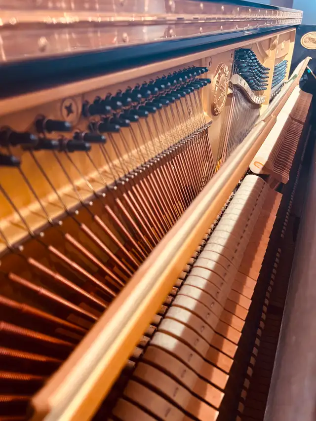 PIANO YAMAHA U1A (1986) in Pianos & Keyboards in City of Montréal - Image 3