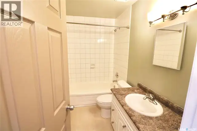 35 Mackenzie WAY Regina, Saskatchewan in Condos for Sale in Regina - Image 8
