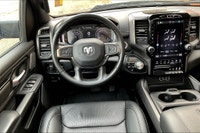 5.7 L 8 Cyl Engine Vehicle Options: Leather Interior, Panoramic Roof, Apple Or Android Auto, Apple O... (image 4)