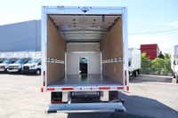 2025 GMC Savana 10 KM / CAMION NEUF / 2025 GMC SAVANA 3500 CUBE 14 PIEDS + DECK AVANT / ROUE SIMPLE... (image 9)