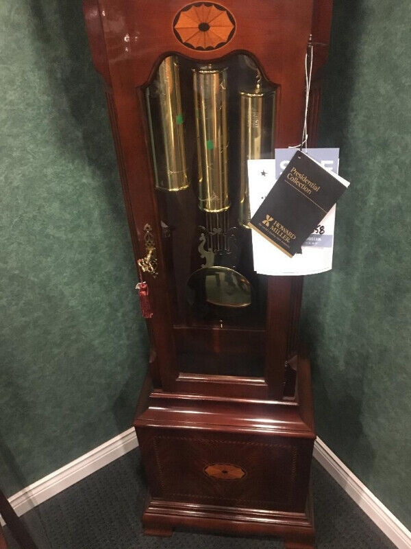 Howard Miller Grandfather Clock `` Taylor`` 610 648 in Arts & Collectibles in Oshawa / Durham Region - Image 4