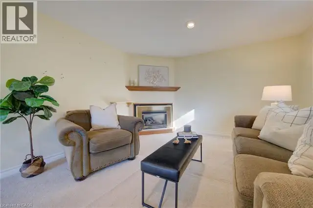 79 GAY Crescent Kitchener, Ontario in Houses for Sale in Kitchener / Waterloo - Image 21