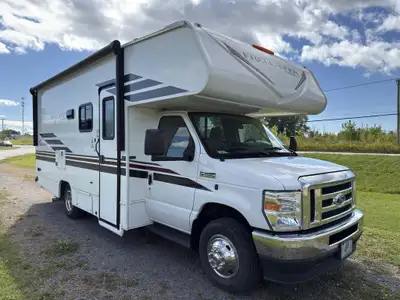 ***Consignation / Payez une seule taxe !!*** Superbe motorisé classe C 2022 Coachmen Freelander 22XG...