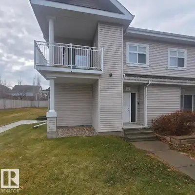 This welcoming 2-bedroom condo places you in the heart of Lake Summerside, a community known for off...