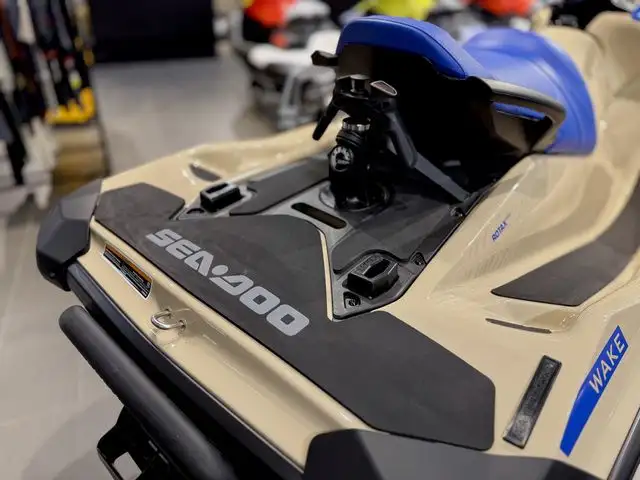 2025 Sea-Doo Wake 170 in Personal Watercraft in Norfolk County - Image 10