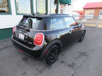 Fresh, local trade in with a clean Carfax, two sets of keys and brand new set of winter tires! Loade... (image 8)