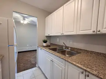 2 bedroom Penthouse Suite in Guelph in Long Term Rentals in Guelph - Image 12