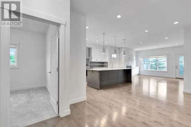 100 Sierra Morena Manor SW Calgary, Alberta62864392594691124