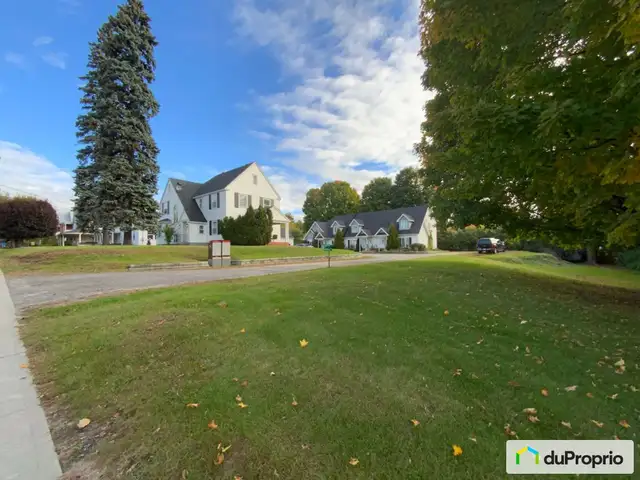 $329,000 - Townhouse for sale in Papineauville63008313350913122