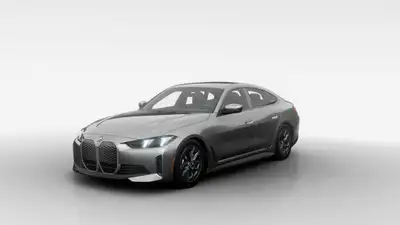 Découvrez ce véhicule neuf d'exception, la BMW i4 xDrive40 Gran Coupé, habillée d'une élégante peint...