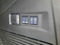Engine: 6.2L ECOTEC3 V8 L/100Km City: 16.6 L/100Km Hwy: 13.0 Safety Equipment Hitch Guidance Teen Dr... (image 8)