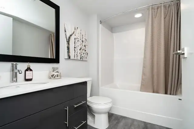 Prairie View Pointe - Modern and Spacious 3 Bedroom Unit - 1012 