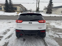 This vehicle is equipped with: 3.2L 6 cylinder engine Automatic 9 Speed Transmission Panoramic roof... (image 3)