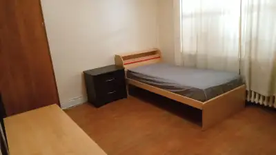 Room is private and for only 1 person. Kitchen and Washroom are shared. Free Utilities (Electricity,...