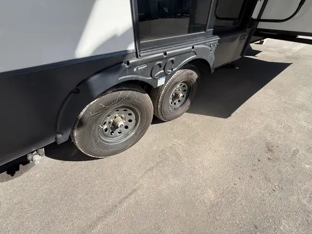 2022 Forest River Cedar Creek Cottage 40CDL in Travel Trailers & Campers in St. Albert - Image 29