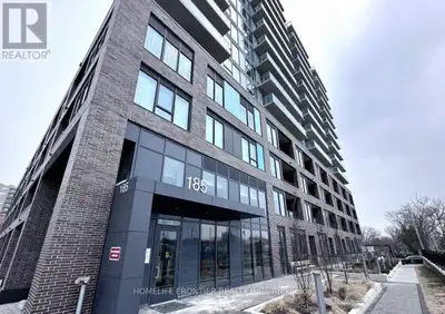 212 - 185 DEERFIELD ROAD Newmarket (Central Newmarket), Ontario