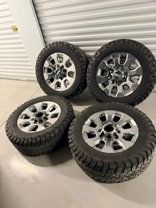 275/65/20 Bfgoodrich ko3 8x170 oem Ford f250 f350 in Tires & Rims in Mississauga / Peel Region - Image 6