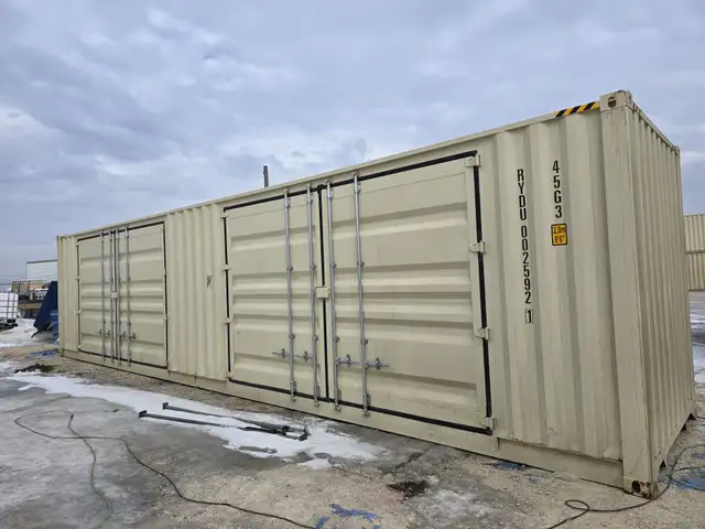 Extra Wide doors 13ft x 2 / New 40' Shipping Container for Sale in Storage Containers in Winnipeg - Image 2