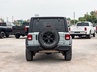Welcome to Barrie Dodge Chrysler Jeep. TIRES: LT255/75R17C (STD),UCONNECT 4C NAV & SOUND GROUP -inc:... (image 6)