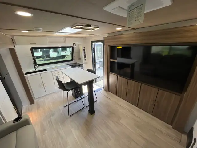 2026 Forest River VIBE EXTREME LITE in Travel Trailers & Campers in Terrace - Image 10