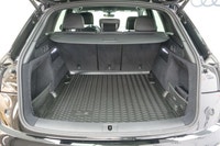 This Audi Q5 delivers a Intercooled Turbo Gas/Electric I-4 2.0 L/121 engine powering this Automatic... (image 8)