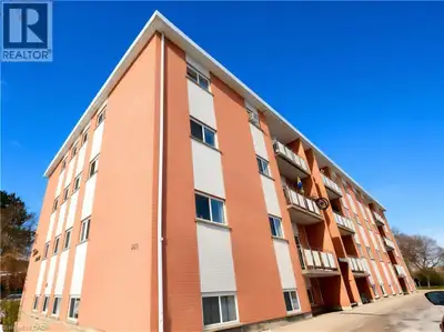 980 sq. ft. 2-bedroom unit for lease. This spacious unit features a large living room and an eat-in...