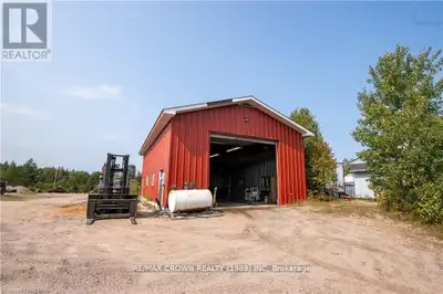 Positioned in the Town of Trout Creek, Ontario, this well-maintained industrial garage offers excell...