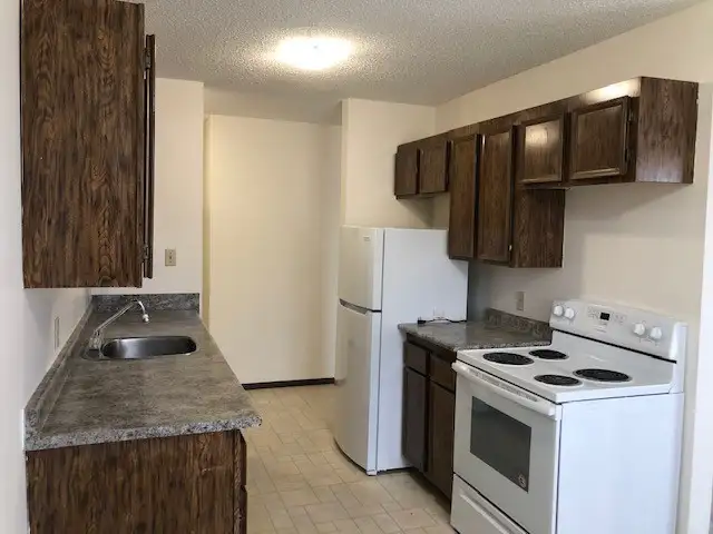 Bachelor suite available now! $250 off of the first months rent!63672036794497122