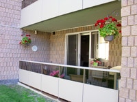 SPACIOUS 2 BEDROOM APARTMENT FOR RENT IN BRADFORD! SELECT APARTMENTS FULLY RENOVATED WITH PREMIUM UP... (image 3)
