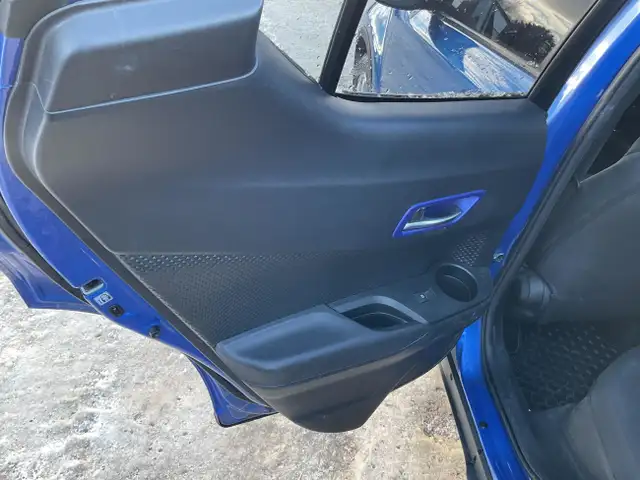 2019 Toyota C-HR in Cars & Trucks in Ottawa - Image 32