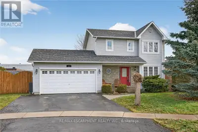 Truly Stunning, Beautifully presented 3+2 bedroom, 2 bathroom 2 storey home in Hagersville's premier...