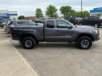 ONLY 83,000 KMS, THIS UNIT IS NICELY EQUIPPED WITH 3.5L V6 ENGINE, AUTO TRANS, HEATED SEATS, BLUETOO... (image 3)