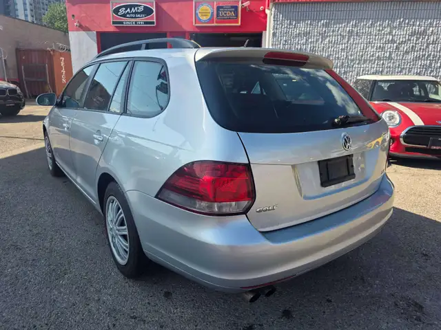 2010 Volkswagen Golf Trendline568795650348165123