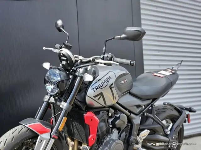 2023 Triumph Trident 660 Silver Ice Diablo Red in Street, Cruisers & Choppers in Oshawa / Durham Region - Image 13
